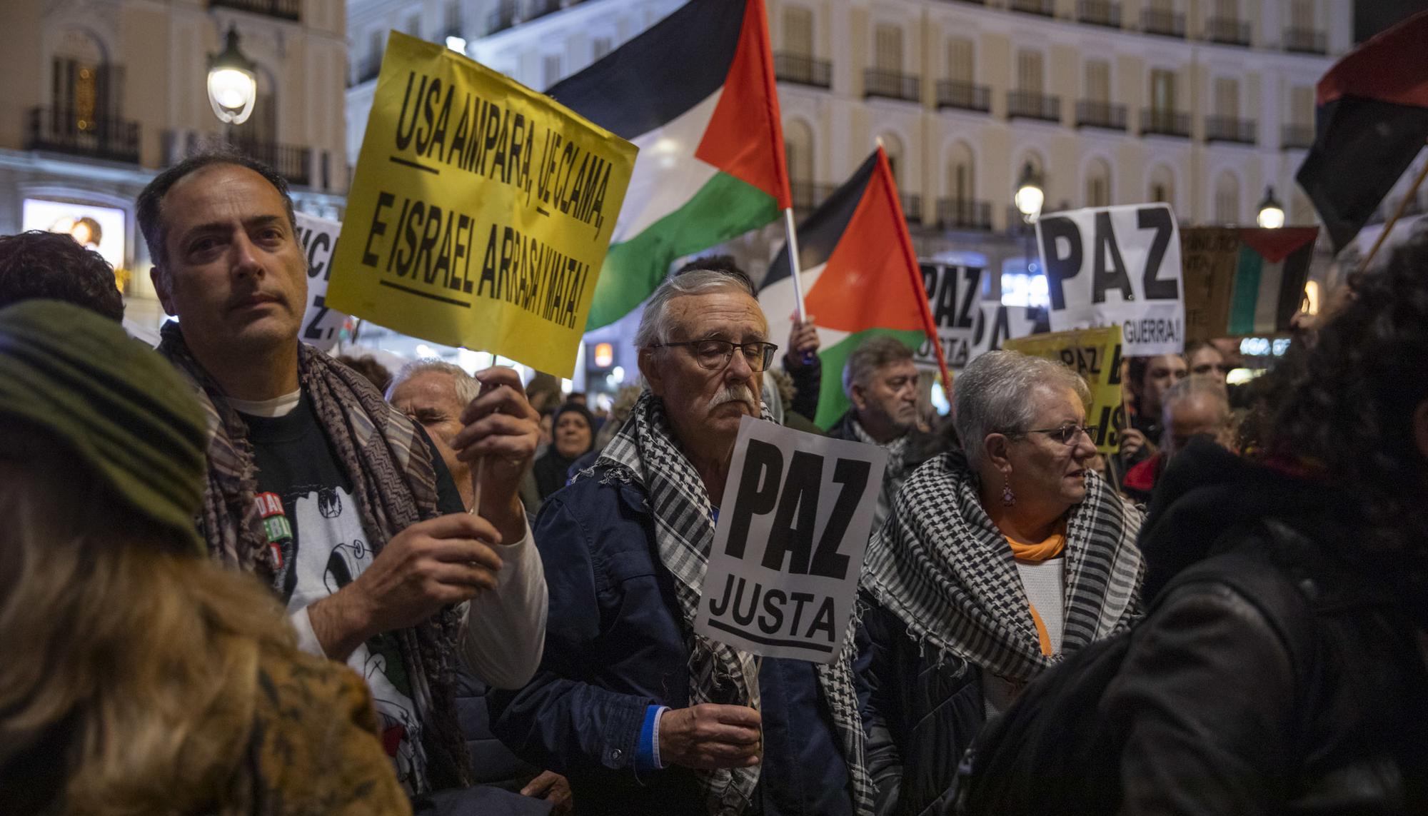 Manifestación  Palestina Sol 231129 - 10